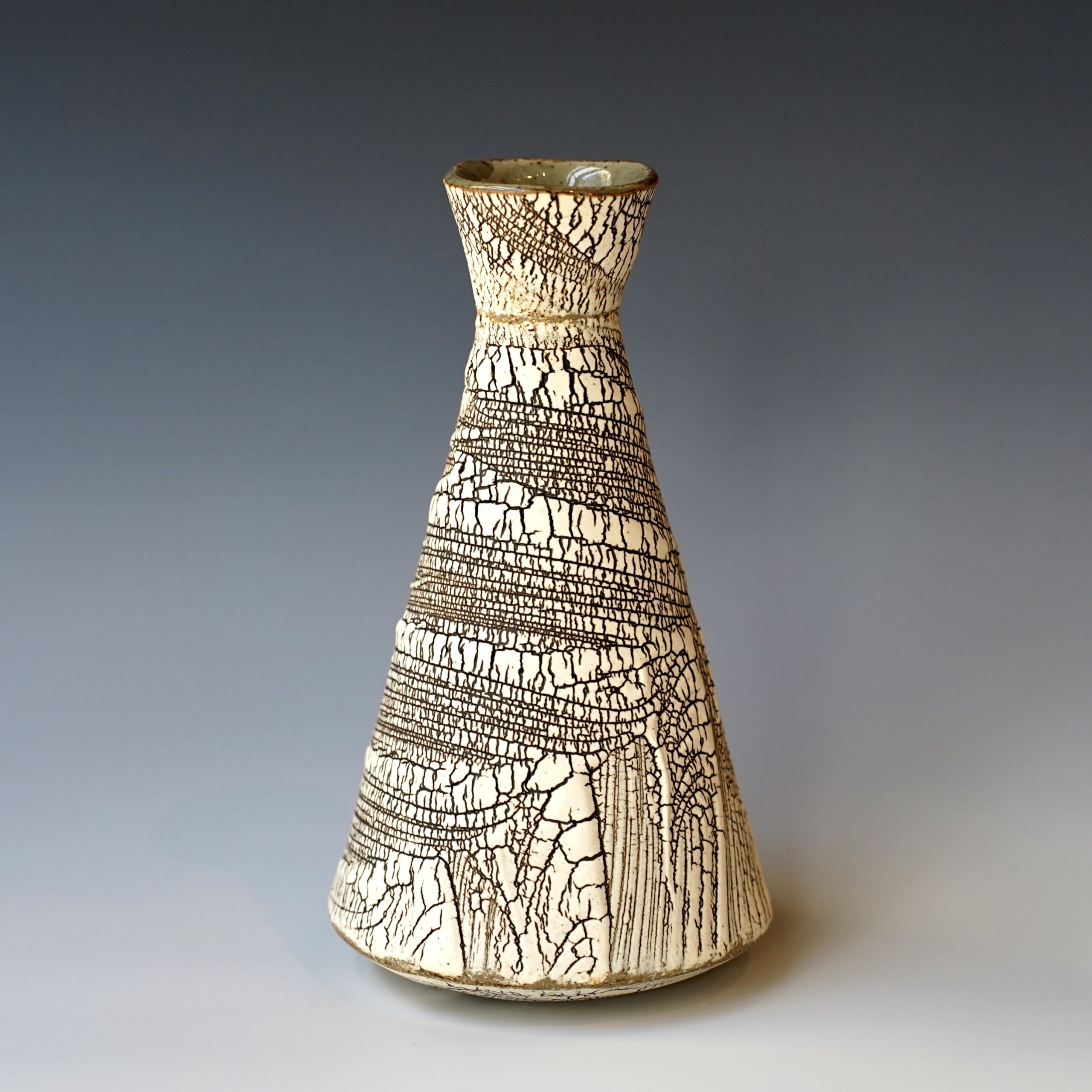 Kohiki Sake Bottle/Tokkuri